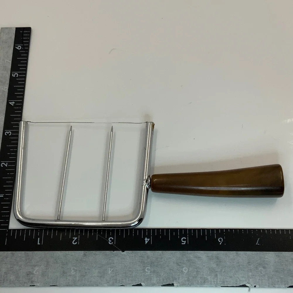 Vintage Unbranded Wire Cheese Slicer Bakelite Chrome Brown 7.5x3.5in